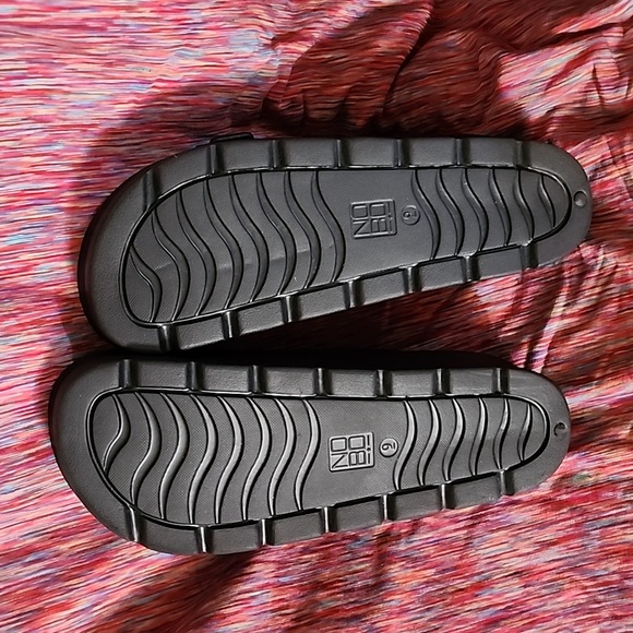 No Boundaries Black Women's Size 9 Sandals - Picture 3 of 3